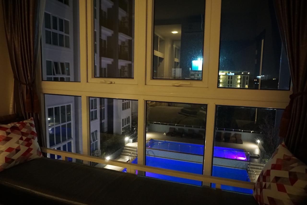 Pool View Room The Prio Chiang Mai Bagian luar foto