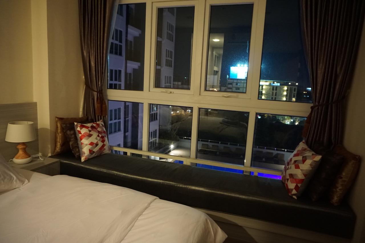 Pool View Room The Prio Chiang Mai Bagian luar foto